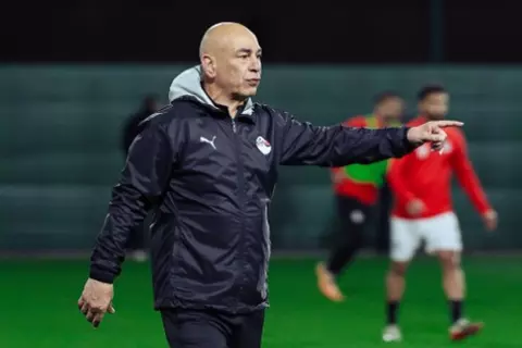 بديل صلاح ومفاجأة.. كورة فور يكشف كيف يفكر حسام حسن لمباراة السعودية؟